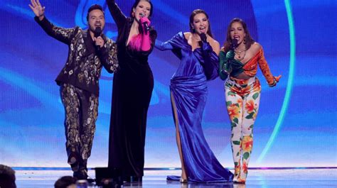 Thalía Usó Seis Vestidos En Los Latin Grammy Y Comprobó Que Las Latinas