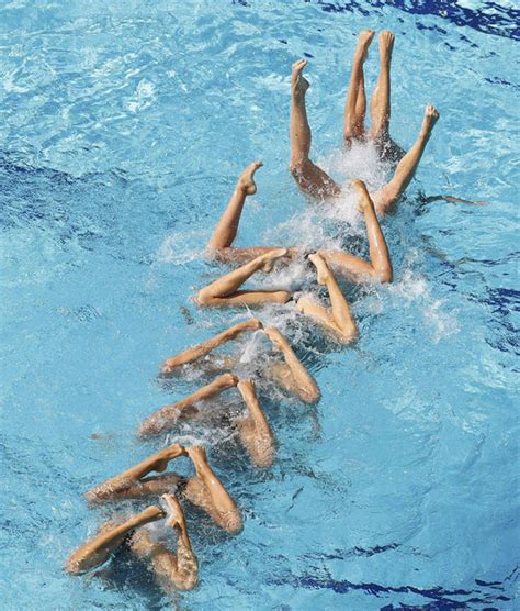 Russias Synchronised Swim Team Wows Olympic Crowds Uk