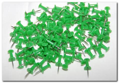 Pack Of 200 Green Push Pins Uk Office Products