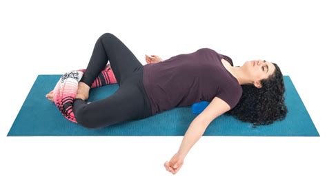 3 Yoga Practices To Support Pelvic Floor Health Yogauonline