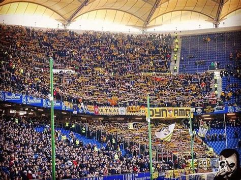 Dynamo dresden fans tanzen mitten im spiel hsv vs dynamo dresden 1 0 11 02 19. Hamburger SV - Dynamo Dresden 23.11.2019