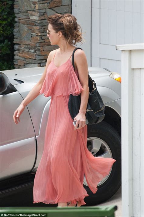 dressed to thrill glamorous kate beckinsale shows off her assets in sheer pink chiffon gown as