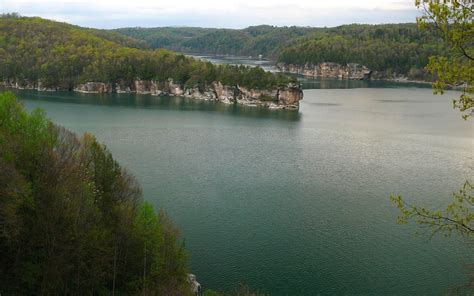 10 Beautiful Lakes To Visit In The Appalachian Mountains Discover