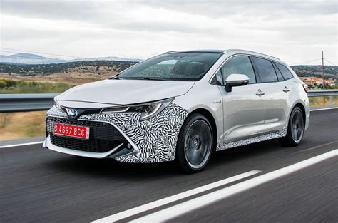 Detailed features and specs for the 2020 toyota corolla including fuel economy, transmission, warranty, engine type, cylinders, drivetrain and more. Toyota Corolla Touring Sports 2.0 hybrid 2019 review | Autocar