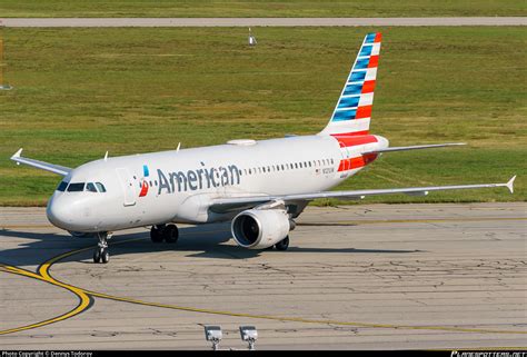 N121UW American Airlines Airbus A320 214 Photo By Dennys Todorov ID