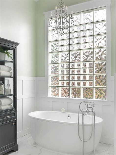 Small Bathroom Window Ideas 10 Designs To Maximize Natural Light Decoomo