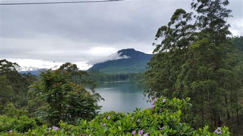 Contoh gambar pemandangan gunung hitam. Paling Populer 25+ Gambar Pemandangan Gunung-ganang