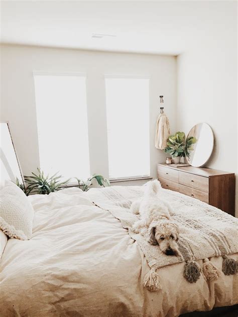 When walls go bold, as in this vibrant bedroom from the interiors addict, a simple wooden headboard is just right. cozy bedroom ideas | Bedroom interior, Interior design ...
