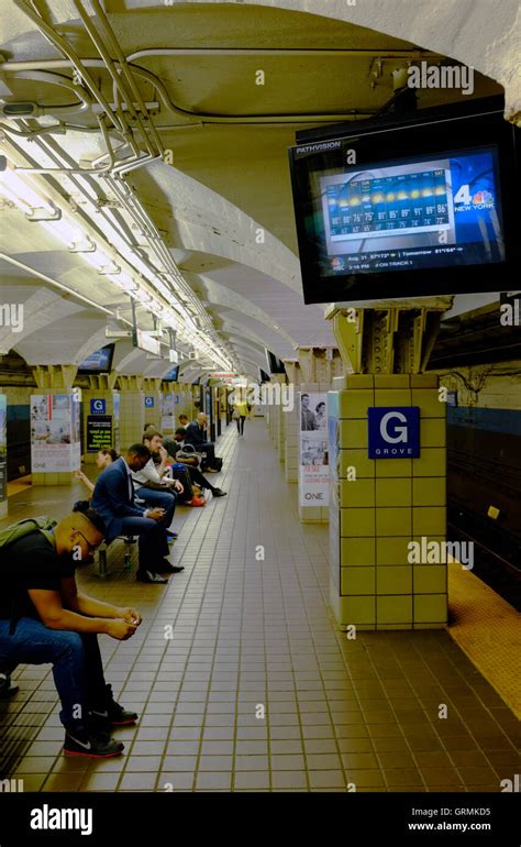 Path Train Station New York Hi Res Stock Photography And Images Alamy