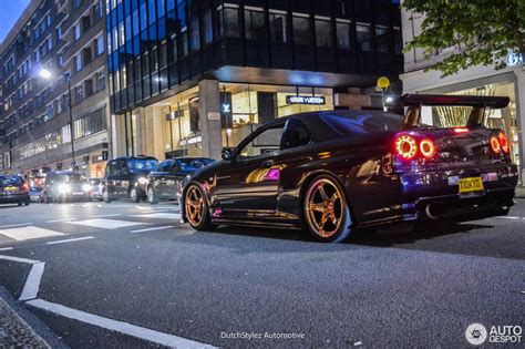 Nissan Skyline R34 GT-R V-Spec Midnight Purple Pearl II Special Color