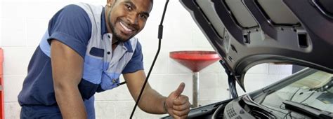 We provide a simple checklist and step by step guide to car servicing including doing an oil and filter change. Auto Mechanic job description template | Workable