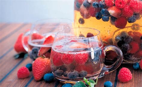 Beeren - Bowle Rezept GUSTO AT