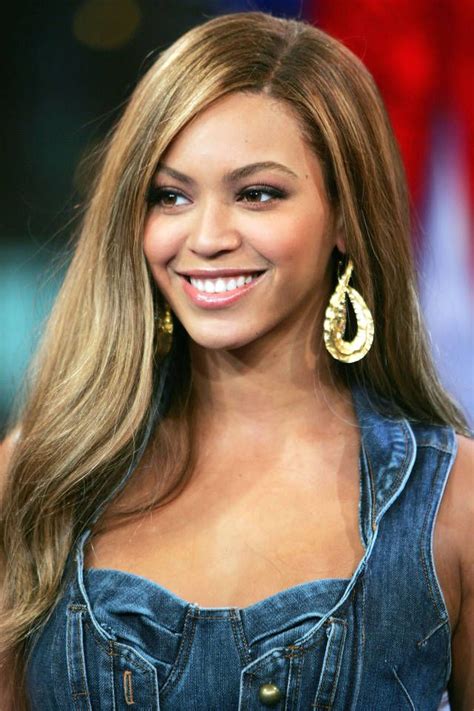 Beyoncé S Complete Hair Transformation Beyonce Real Hair Beyonce Hair Hair Color For Dark Skin
