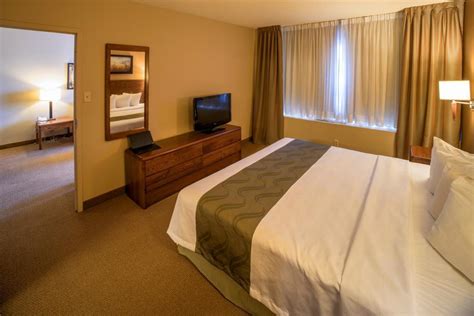 1010 chemin de herron, dorval, qc h9s 1b3 ca. Quality Inn & Suites P.E. Trudeau Airport en Montreal ...