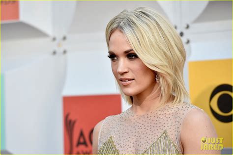 Carrie Underwood Arrives In Style For Acm Awards 2016 Photo 3621434