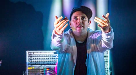 15 Pretty Lights Live Sets You Can Watch Right Now This Song Is Sick