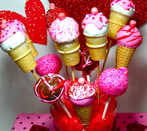 These chocolate covered strawberries bouquets and fruit baskets are a treat for all occasions from birthday gift, anniversary or valentines gifts, to a wedding, company event or even a kids party! Hollywood Candy Girls Crazy Candy World Blog! tagged ...