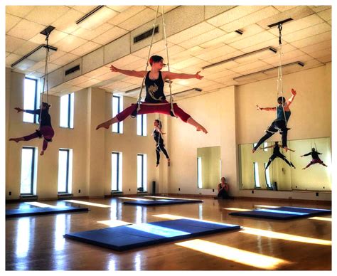 Cycropia Aerial Dance Fall 2019 Introductory Adult Aerial Trapeze Class