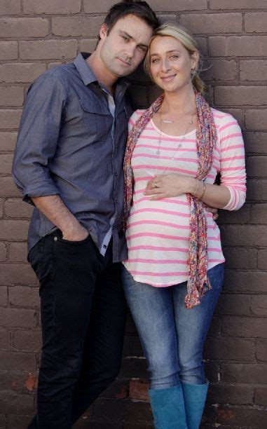 Where the cast of offspring are now, 11 years later. Offspring season 4 - Patrick and Nina | Offspring tv show ...