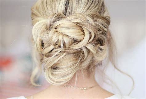 15 Fab Bridal Hairstyles That Take 5 Minutes Or Less Brit Co