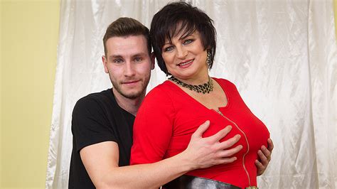 Bbw seduces her psychologist 6 min. Hot housewife sucks and fucks her toyboy