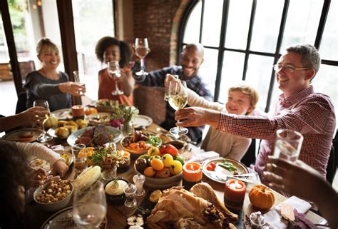 I think thanksgiving dinner is generally served in the afternoon. Thanksgiving 2020 - Dinner and Company
