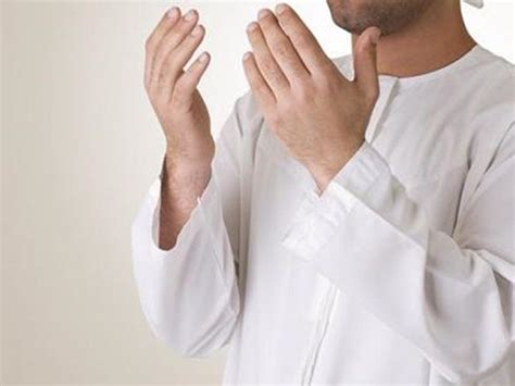 ليلة القدر هي أفضل الليالي، وقد أنزل الله فيها القرآن، وأخبر سبحانه أنها خير من ألف شهر، وأنها مباركة، وأنه يفرق فيها كل أمر حكيم، كما قال سبحانه في أول سورة الدخان: ادعية مستجابة في ليلة القدر , ادعيه لليلة القدر فهى خير من الف شهر - افخم فخمه