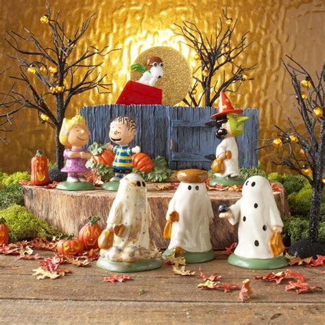 Halloween diorama halloween train halloween village display halloween miniatures halloween haunted houses halloween house holidays halloween spooky halloween glitter houses. NEW Dept 56 Peanuts Halloween 7 pc set "The Great Pumpkin ...
