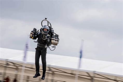 Fbi Launches Investigation After Pilot Spots Man With Jetpack Flying