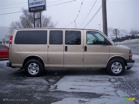 2012 Sandstone Metallic Chevrolet Express Lt 1500 Awd Passenger Van