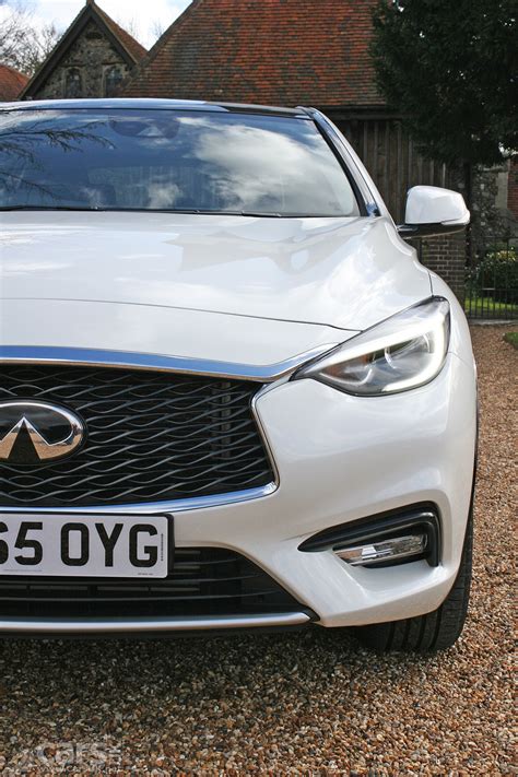 Infiniti Q30 16t Premium Review Photos Cars Uk