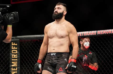 Andrei Arlovski Is The 43 Year Old Former Ufc Heavyweight Champion Who