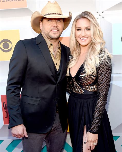 Jason Aldean Kisses Wife Brittany Kerr After Winning Entertainer Of The Year At Acm Awards 2016