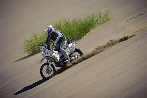 Here's another 10 bike hacks video to kick off the fall, with tips for your tires, bike rack, and even your trail dog. Dirt Bike Riding image by Nathan DeLaney -GM Dirt Tricks ...