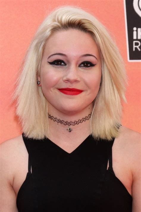 Bea Miller Straight Platinum Blonde Bob Choppy Layers Flat Ironed Hairstyle Steal Her Style