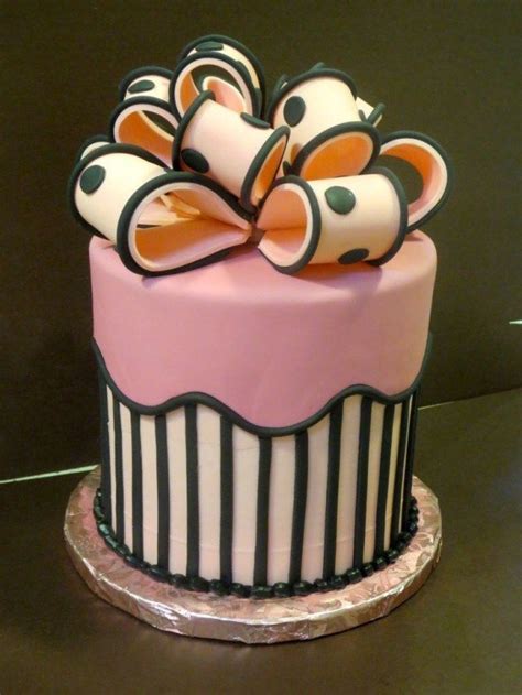 Best birthday wishes to greet your near and dear ones. 23+ Brilliant Picture of Elegant Birthday Cake | Elegant ...
