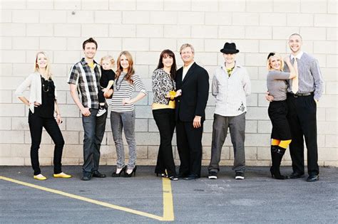 That white background makes for such gorgeous photos. What to wear for family portraits