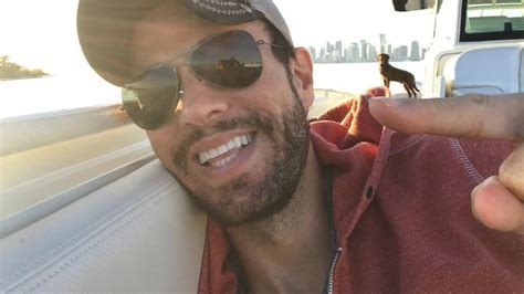 VÍdeo La Divertida Foto De Enrique Iglesias Con Uno De Sus Bebés