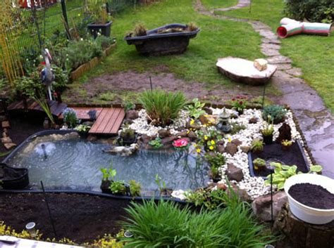 Maybe you would like to learn more about one of these? Ein neuer Fertigteich mit Moorbeet und Katzen-Sonnendeck ...