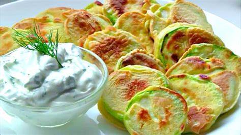 Кабачки жареные диета Кабачки жаренные в кляре + простейший сметанный соус с чесноком - YouTube Кабачки жаренные в кляре + простейший сметанный соус с чесноком - YouTube Кабачки жареные диета