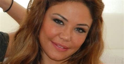 2013 yılında dizi setine giderken kaza geçiren esra ronabar, yaşadıklarını ve iyileşme sürecini bestyle dergisine anlattı.geçirdiği trafik kazasında ölümden dönen esra ronabar yaşadığı kabusu anlattı. Esra Balamir Estetiksiz Hali