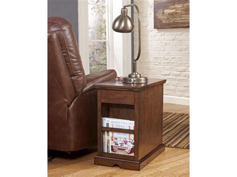 Zapa Chairside End Table With Power Outlets And Pull Out Shelf Ruby