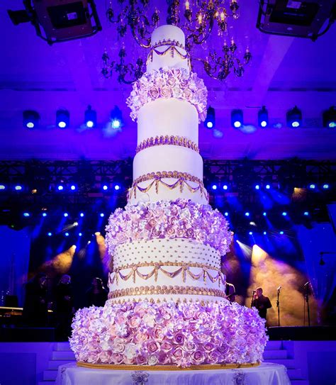 The Biggest Wedding Cake Of The Year At The Landmark Elizabeths Cake