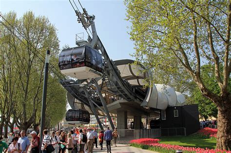 Informationen zur sesselbahn in cochem: File:Koblenz im Buga-Jahr 2011 - Rheinseilbahn 03.jpg ...