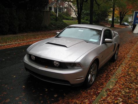 Review 2010 Ford Mustang Gt