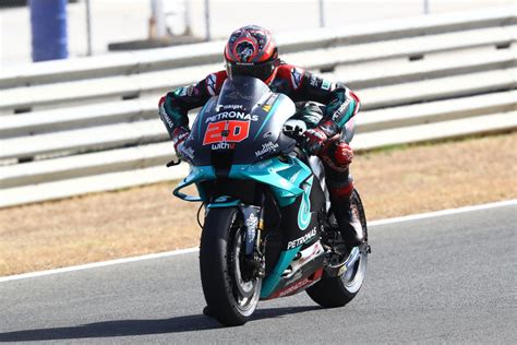 Può essere considerato figlio d'arte: Quartararo says new Yamaha harder to ride; Rossi not so ...