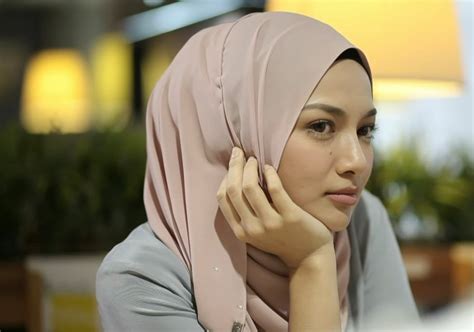 Neelofa has put rumours to an end about her relationship with celebrity preacher, pu riz after the duo's families met over the weekend at her parents' residence to discuss future plans on their. Perkongsian Kejayaan Neelofa. Tip Bagaimana Drama Suri ...