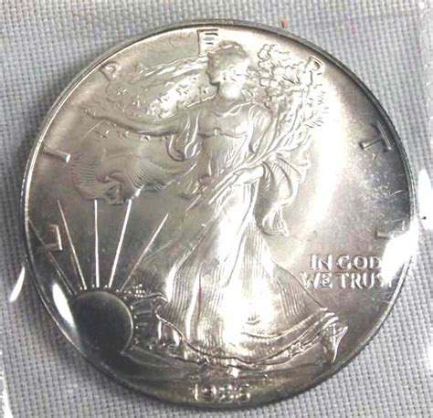 1986 Silver Eagle Walking Liberty Dollar Lot 1096