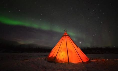 Stunning Dance Of Northern Lights Over Sweden Captured