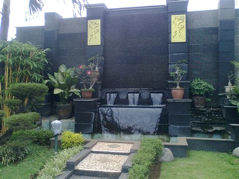 DESAIN TAMAN JAKARTA, KOLAM MINIMALIST, TEBING, BATU SIKAT, PERAWATAN